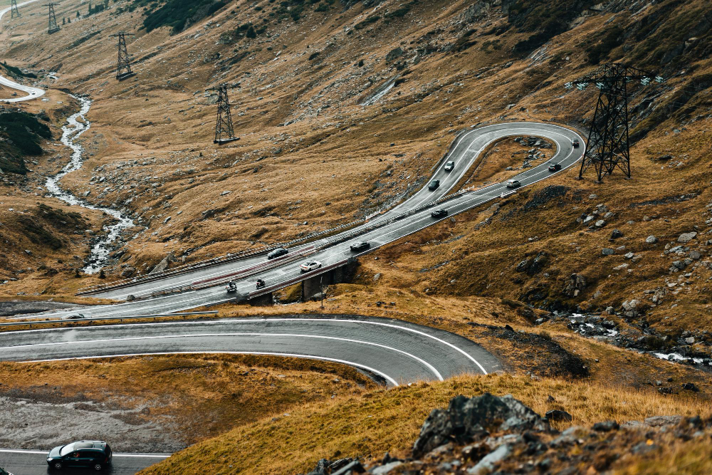 Transalpina sau Transfăgărășan? Ce să alegi pentru vacanța ta?