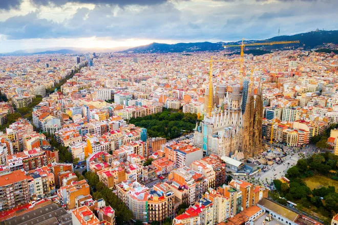 Barcelona în detaliu: atracții turistice pe care nu trebuie să le ratezi