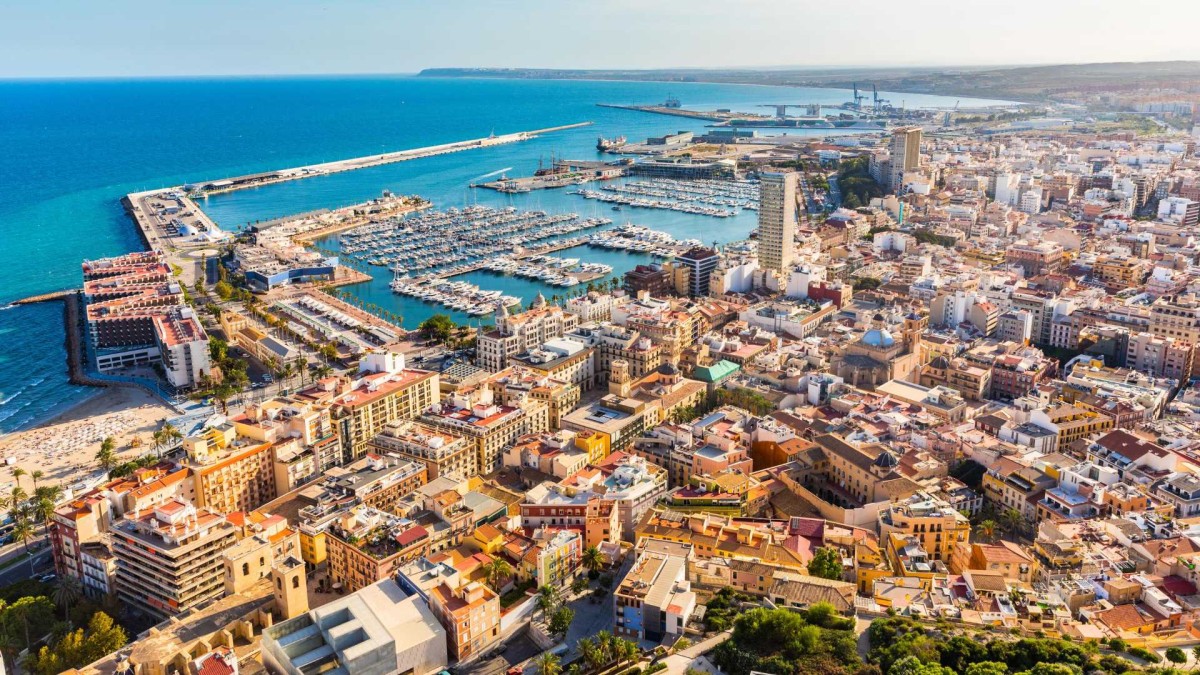 Alicante: destinația perfectă pentru o vacanță de neuitat