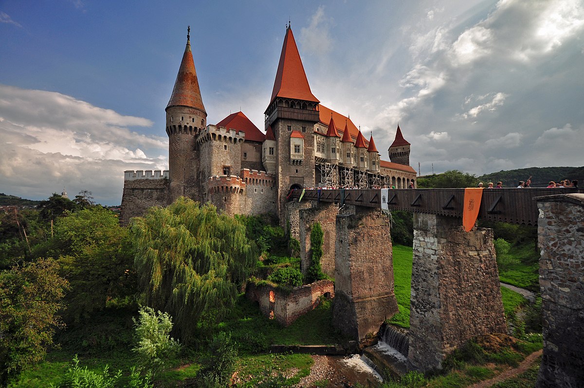 Hunedoara – comoara istorică și naturală a Transilvaniei